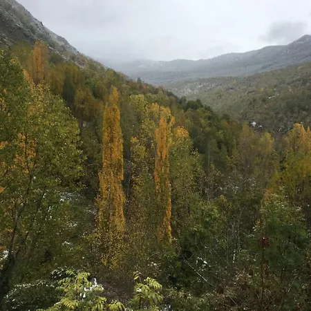 Casa Pirineu * Esterri de Cardos